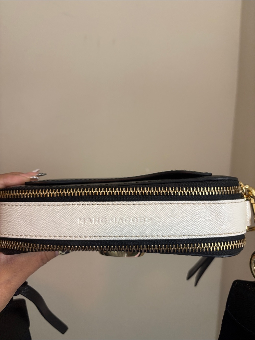 Marc Jacobs Black Camera Crossbody with Logo Strap - Picture 3 of 4